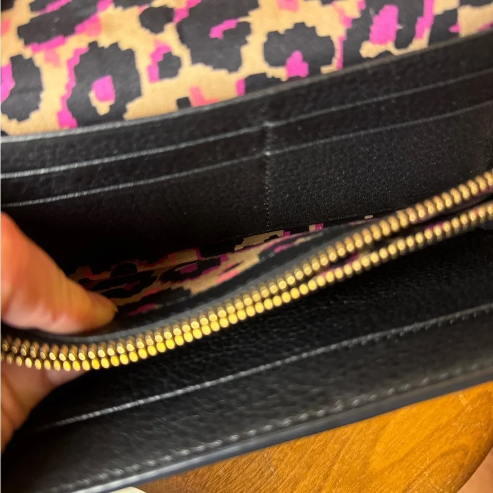 Vera Bradley Black Pebbled Leather Studded Wallet Leopard Print Interior 4”x7” - Picture 6 of 10